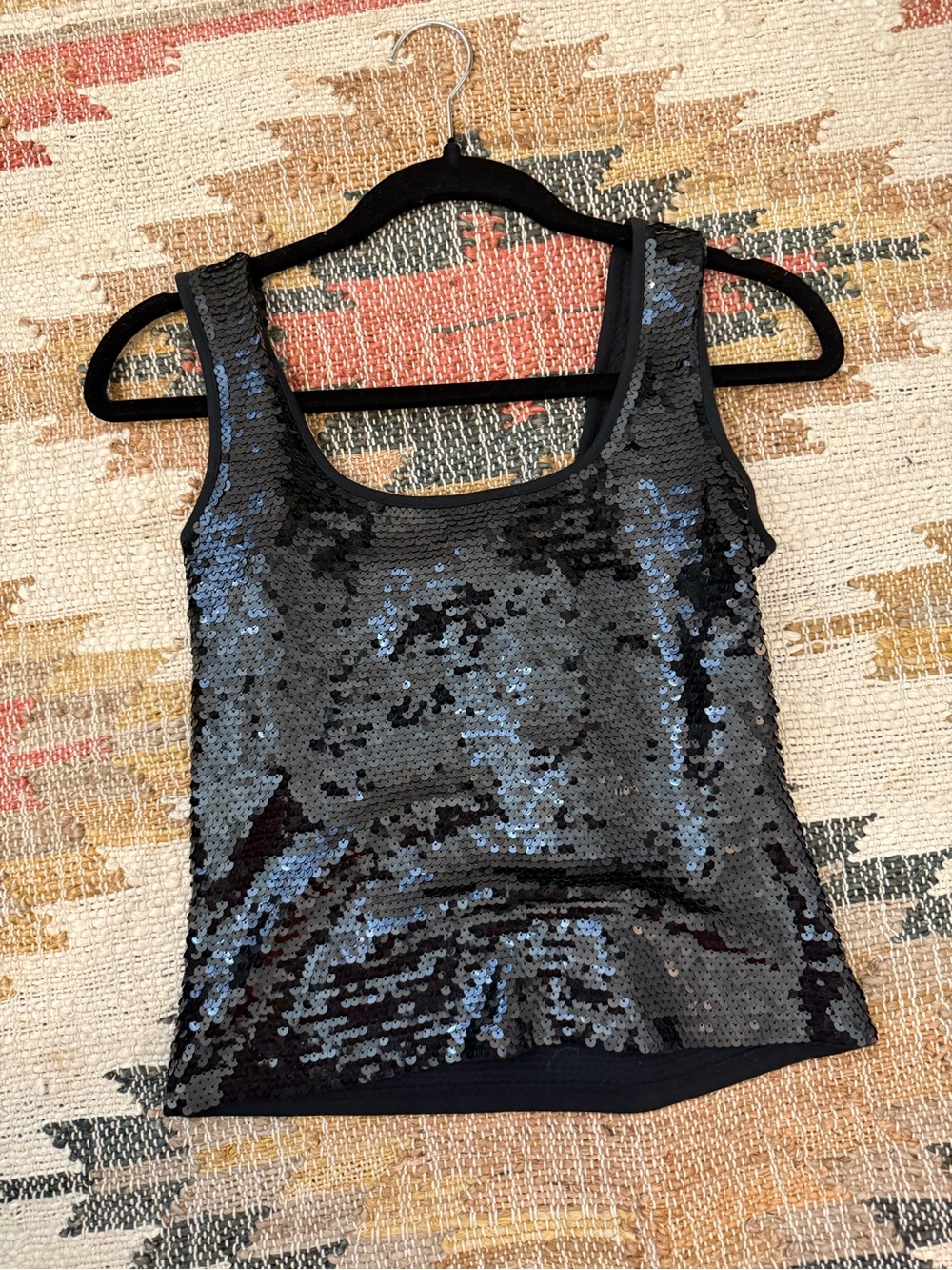 VTG Darjoni Silk Blend All-Over Sequin Tank Top – Black Sparkle Night Out S